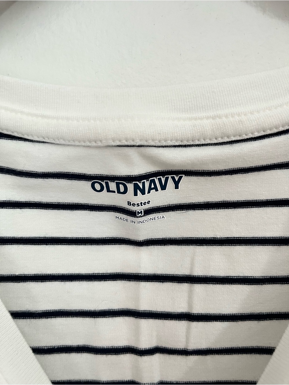 NWT Old Navy White Tank Top with Black Stripes - Picture 4 of 6